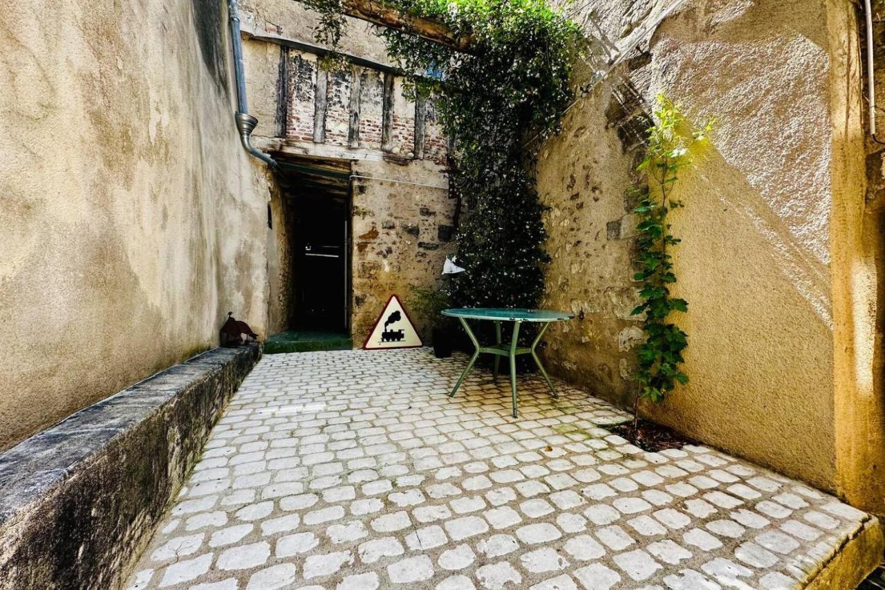 Terrasse Sur La Tour Garconnet Apartment Amboise Exterior photo
